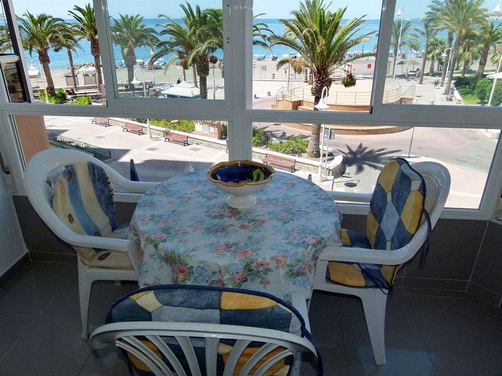 Apartamentos Intercentro Torrox-Costa Kültér fotó
