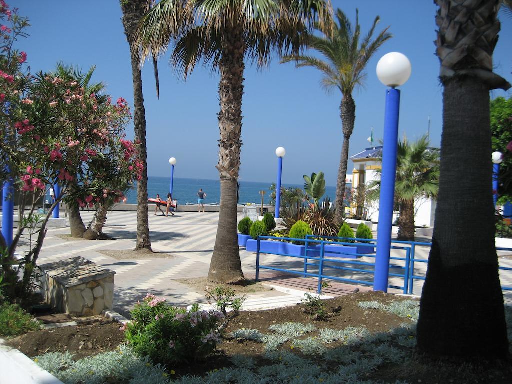 Apartamentos Intercentro Torrox-Costa Kültér fotó