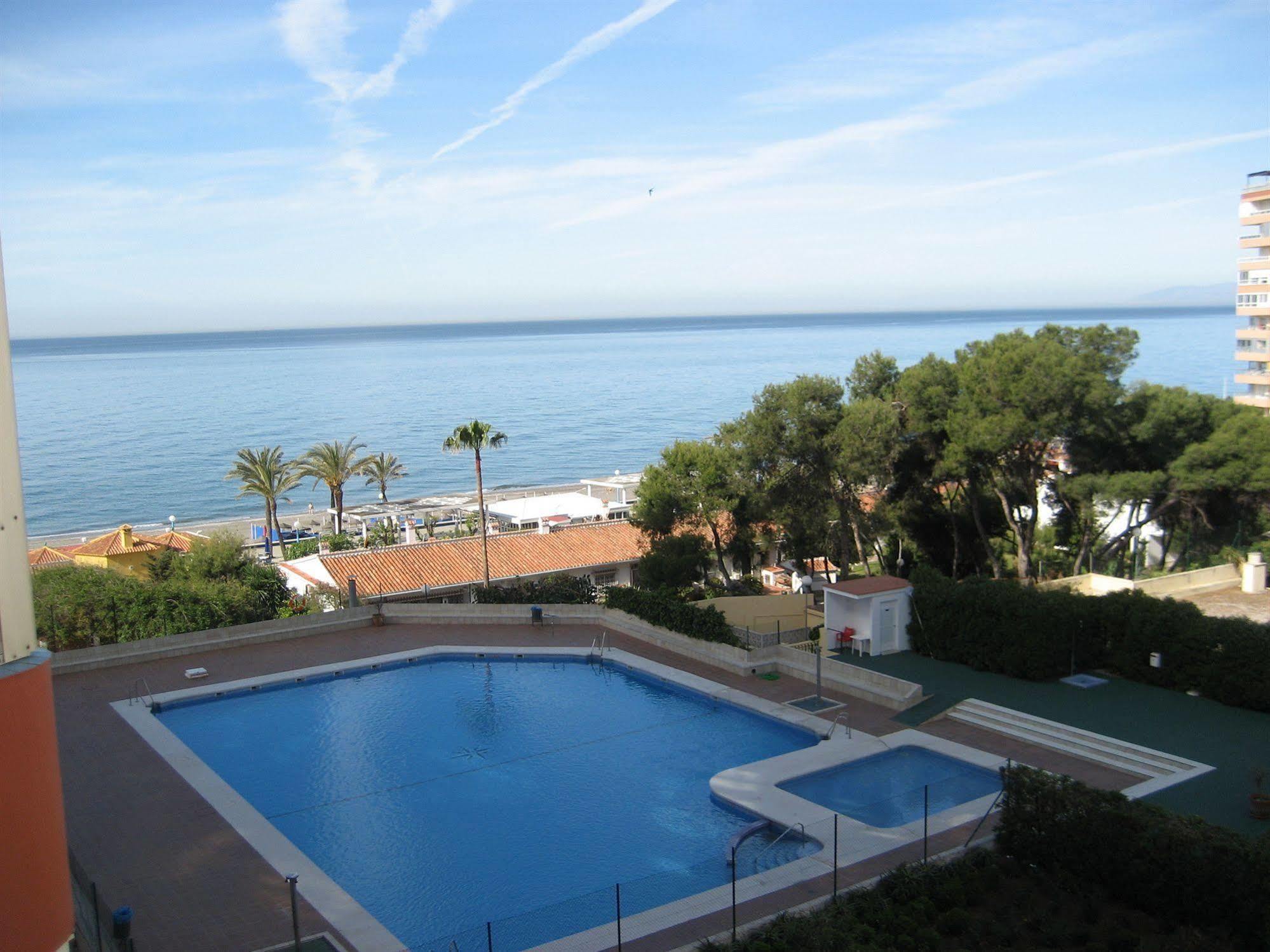 Apartamentos Intercentro Torrox-Costa Kültér fotó